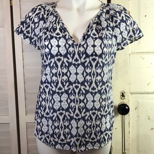 ☘️🌸Gap Navy Blue print blouse 🌸☘️